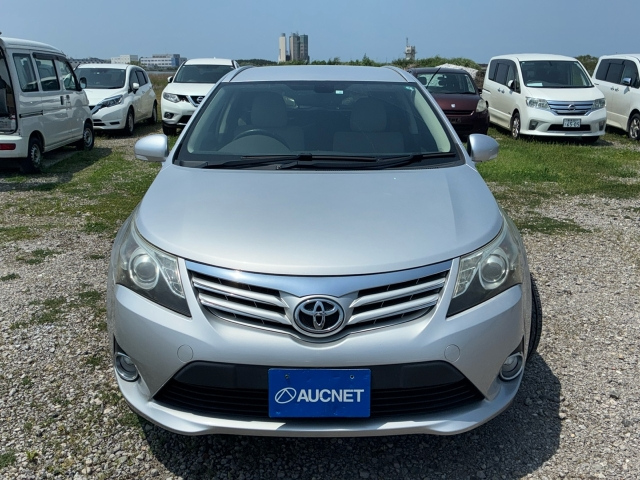 TOYOTA AVENSIS